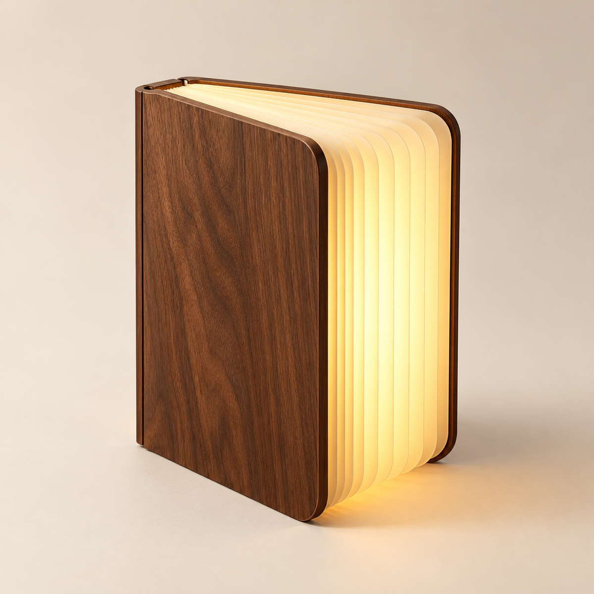 Lume — Luminária Livro em Madeira